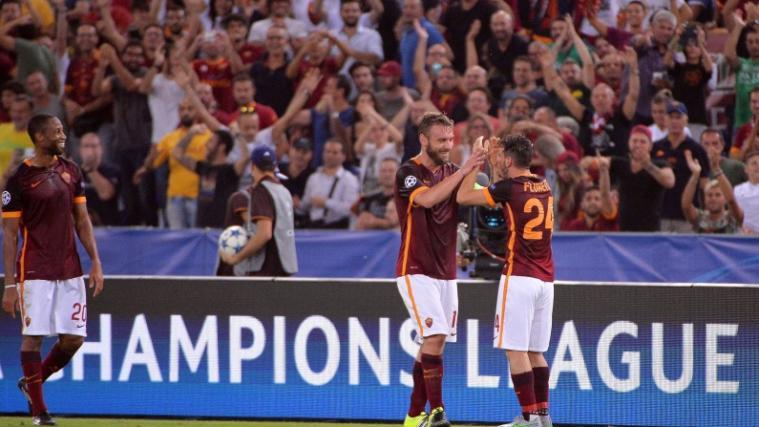 Torschütze Alessandro Florenzi (rechts) konnte sein Wahnsinnstor selbst fast nicht glauben. Die Bewunderung von Mitspielern und Fans war ihm aber sicher.