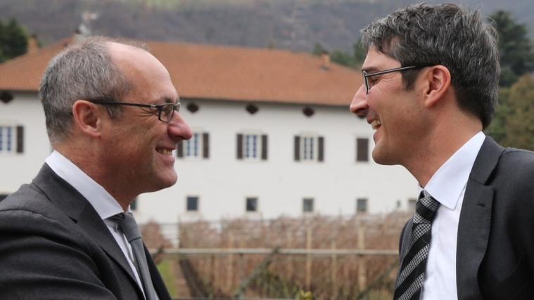 Unterzeichnen wird den Vereinbarungsentwurf der Justizminister sowie der Präsident der Region, Arno Kompatscher, und der Trentiner Landeshauptmann Ugo Rossi.