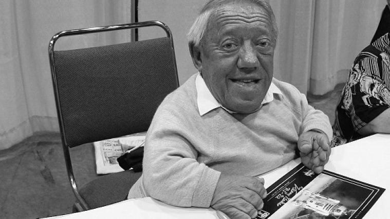 Kenny Baker, bekannt als R2-D2 aus den "Star Wars"-Filmen, wurde 81 Jahre alt.