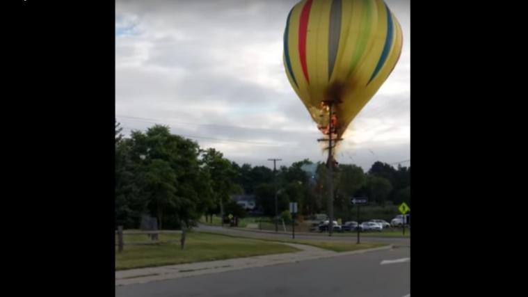Der Heißluftballon streifte in Howell eine Stromleitung und fing Feuer. - Foto: Screenshot YouTube