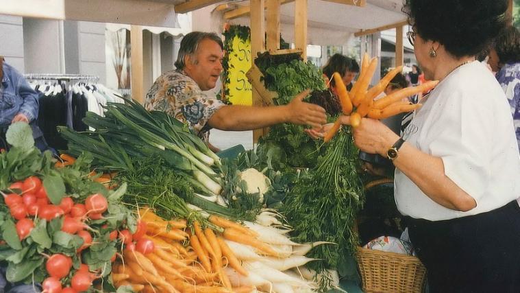 In Bruneck startet der Bauernmarkt in die neue Saison.