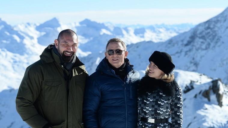 James-Bond-Darsteller Daniel Craig in Sölden zwischen seinen Filmpartnern in "Spectre" Dave Bautista und Lea Seydoux.