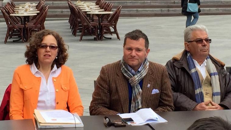 BürgerUnion und Freiheitliche kandidieren gemeinsam in Meran (v.l.n.r.: Josefa Brugger von der BürgerUnion, Bürgermeisterkandidat und Landtagsabgeordneter Sigmar Stocker und der freiheitliche Gemeinderatskandidat Otto Waldner)