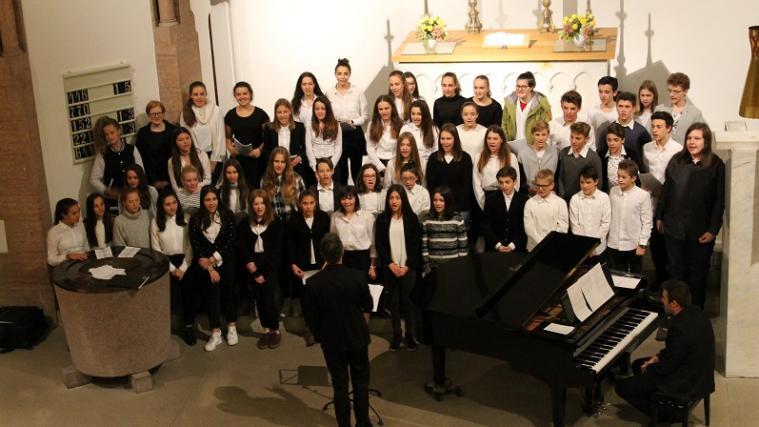 Der SmS-Chor der Mittelschule Josef von Aufschnaiter. Foto: Petra Pichler