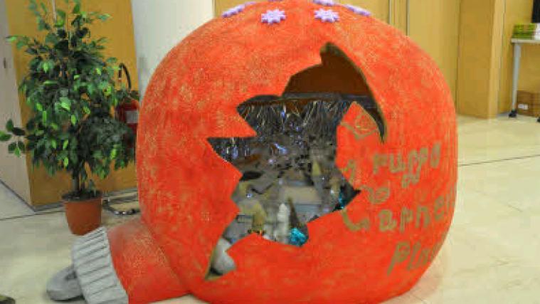 Christbaumkugel im Leiferer Rathaus