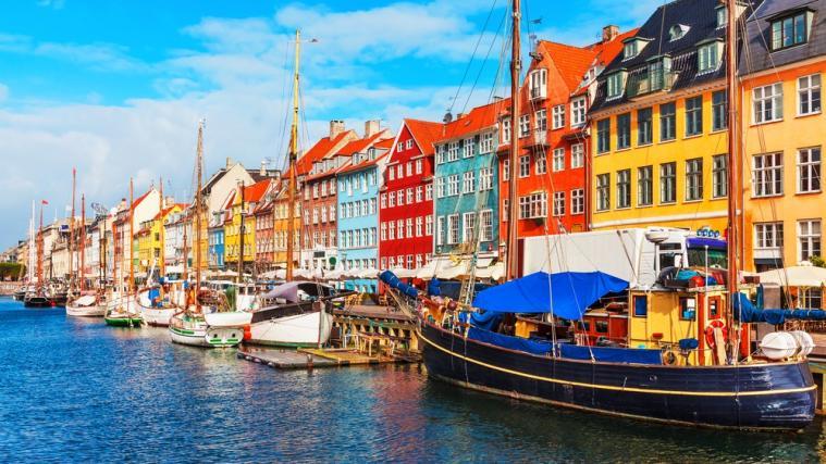 Wer richtig glücklich leben will, muss laut Studie nach Dänemark, im Bild die Hauptstadt Kopenhagen.