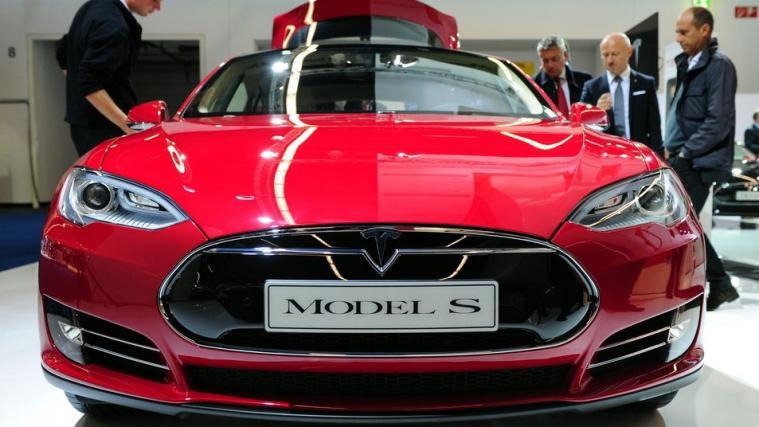 Der Elektroauto-Hersteller Tesla hat mehr Autos ausgeliefert als ursprünglich angenommen.