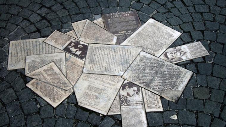 Am 18. Februar 1943 wurden die Geschwister Scholl der Polizei ausgeliefert.