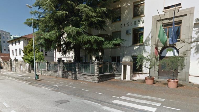 Vor der Kaserne in der Drususstraße kam es zum Unfall.