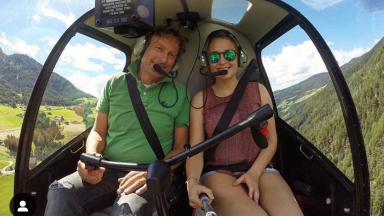 Elèna Kostner und „Tati“ Marco Kostner bei einem der gemeinsamen Flüge. - Foto: Instagram/Elèna Kostner
