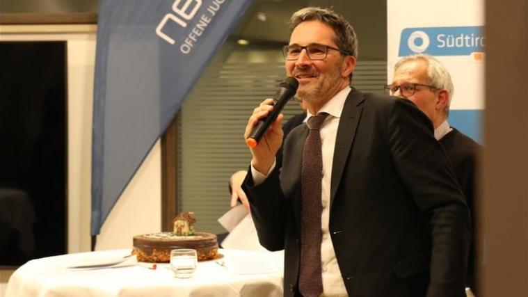 Landeshauptmann Arno Kompatscher ist überzeugt, dass das Geld gut investiert wurde. - Foto: LPA/Peter Natter