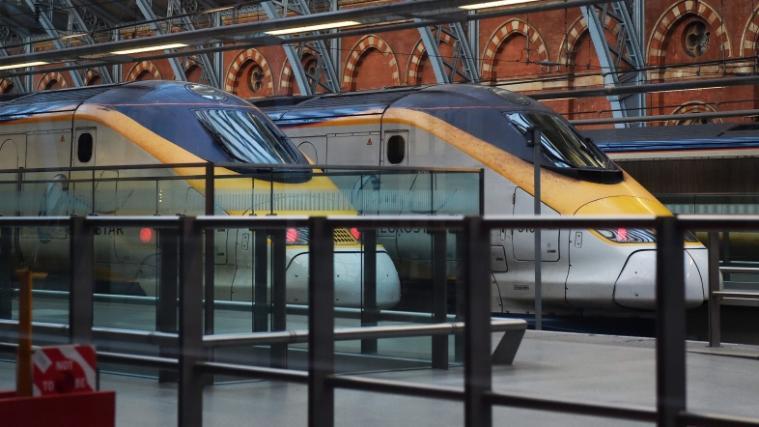 Fünf Eurostar-Züge mussten wegen Flüchtlingen gestoppt werden.