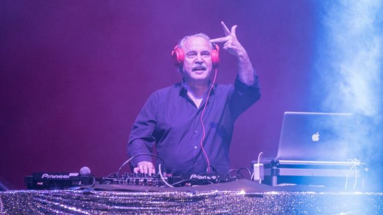 Giorgio Moroder ist am 13. Juli am Meraner Pferdrennplatz zu sehen und zu hören. - Foto: Studio Brammer BRAM8017