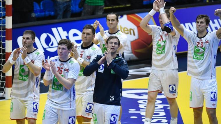 Norwegen hat als erstes Team bei der Handball-WM in Frankreich das Viertelfinale erreicht.