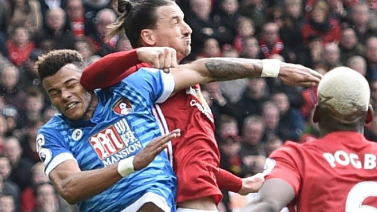 Der 33 Jahre Zlatan Ibrahimovic hatte in der Partie gegen Bournemouth (1:1) am vergangenen Samstag Gegenspieler Tyrone Mings einen Schlag mit dem Ellenbogen versetzt.