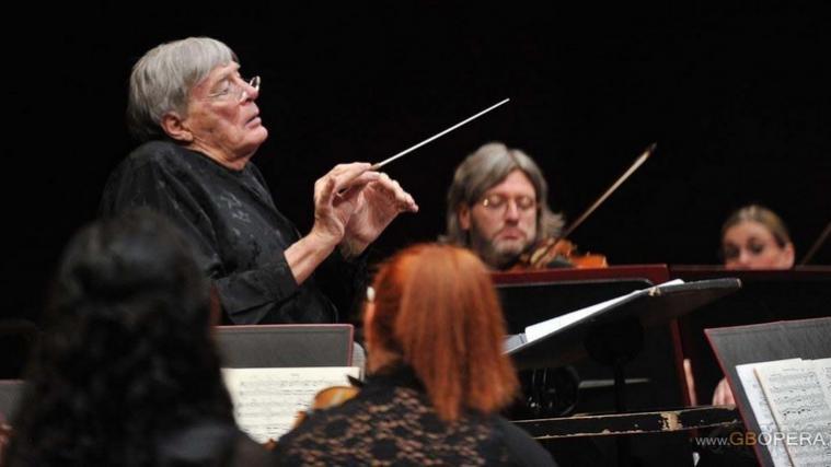 Jeffrey Tate dirigiert am 17. Mai das Hayden Orchester in Bozen.