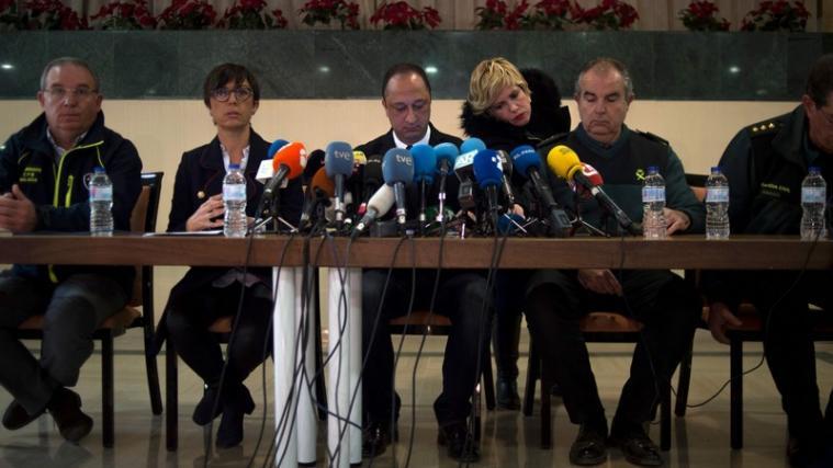 Betrübte Gesichter auf der Pressekonferenz: Die traurige Nachricht von Julens Tod erschüttert Spanien.