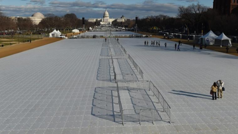 In Washington ist alles vorbereitet für Donald Trumps "Inauguration Day". Im Bildhintergrund das Kapitol davor der riesige National Mall.