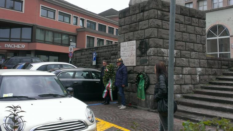 Kranzniederlegung am sogenannten „Kapuziner Wastl“