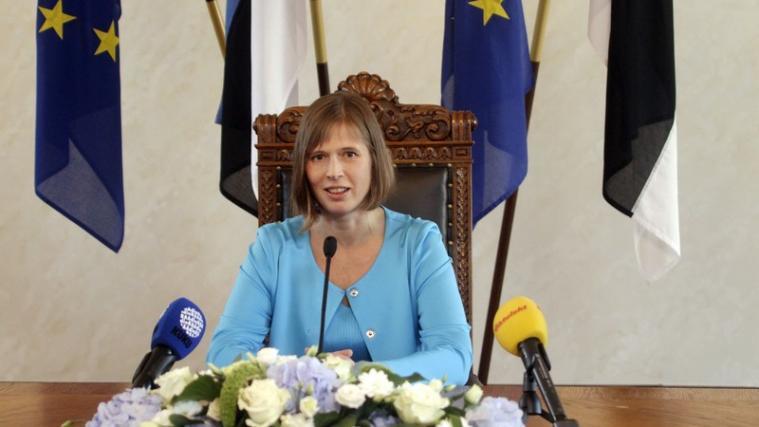 Staatspräsidentin Kersti Kaljulaid am Dienstag in Tallinn das neue Kabinett.