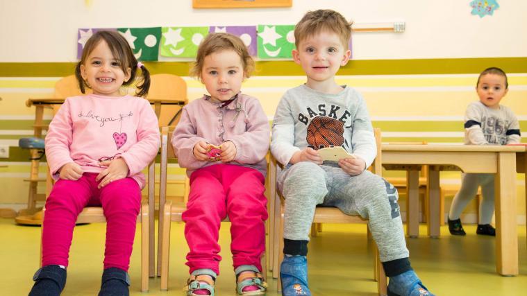 Kitas und Tagesmütter unterstützen Eltern bei der Vereinbarkeit von Beruf und Familie. Foto: Familienagentur/Ingrid Heiss