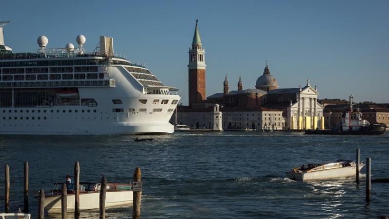 Starke Beteiligung am Referendum gegen Kreuzfahrtschiffe in Venedig.
