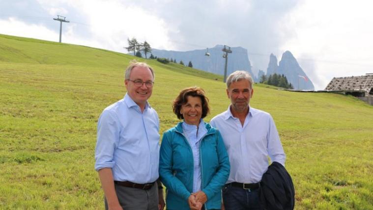 Ziehen in punkto Landwirtschaft und Tourismus am gleichen Strang: Pernkopf, Schuler und Hochgruber Kuenzer. - Foto: LPA