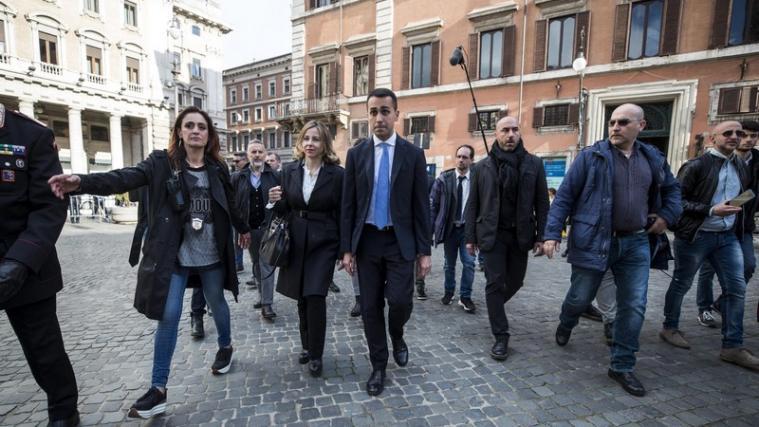 Eine zweite Konsultationsrunde startet ab Mitte kommender Woche. Im Bild: M5S-Chef Luigi di Maio am Donnerstag in Rom. -Foto: Ansa