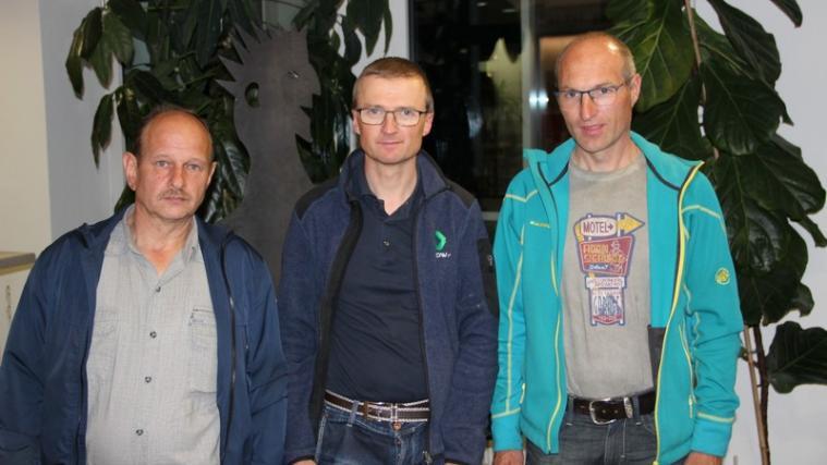 Von links Norbert Gafriller, Obmann Ivano Runggaldier und Vizeobmann Raimund Fill. - Foto: lvh