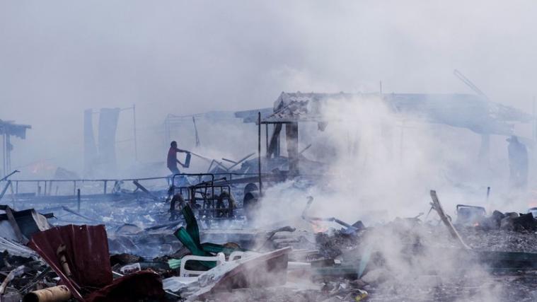 Bei einer Reihe heftiger Explosionen auf einem Markt für Pyrotechnik in Mexiko sind mindestens 29 Menschen ums Leben gekommen.