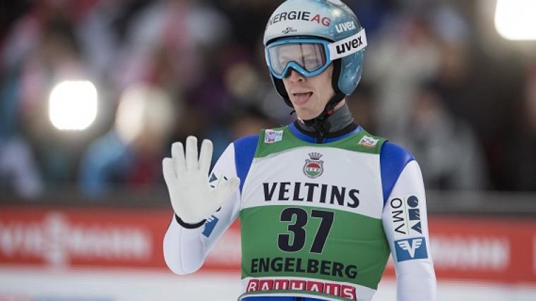 Mit Sprügen auf 138 und 134 Meter holt Michael Hayböck den Sieg in Engelberg.