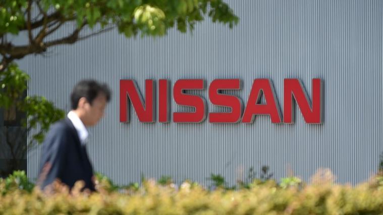 Razzien bei Nissan.