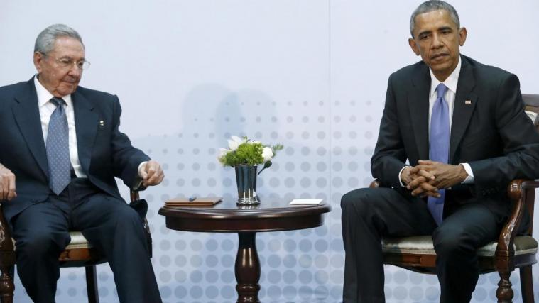 Historisches Treffen zwischen dem kubanischen Staatschef Raul Castro (links) und US-Präsident Barack Obama.