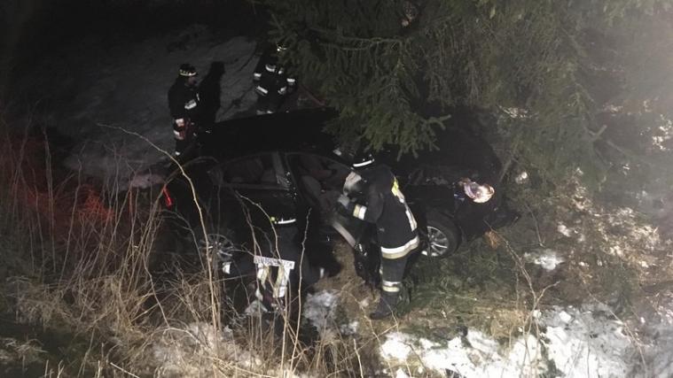 Eines der beiden Fahrzeuge, die die Wehrmänner ohne Fahrer vorfanden. - Foto: FFW Deutschnofen