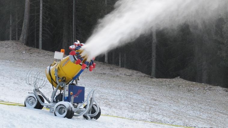 Warme Temperaturen und Schneemangel sowie die ungünstige Wetterprognosen machen die Austragung der Bewerbe unmöglich.