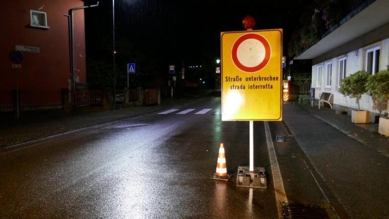 Auch die Straße von Lana in Richtung Gampenpass ist gesperrt. - Foto: Video Aktiv Schnalstal