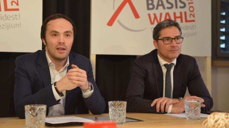 SVP-Obmann Philipp Achammer und Landeshauptmann Arno Kompatscher bei der Pressekonferenz am Donnerstag.