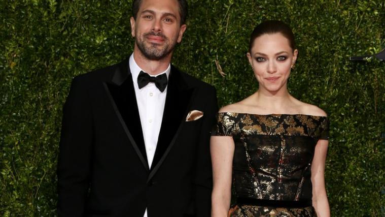 Sie haben sich getraut: Thomas Sadoski und Amanda Seyfried.