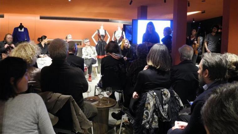 Cultur.a Lounge stellte die Tracht in den Mittelpunkt. - Foto: EVTZ