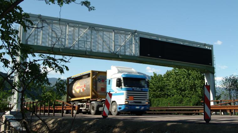 Die Bügel auf der Brennerautobahn gibt es bereits, die Tutoren nicht.