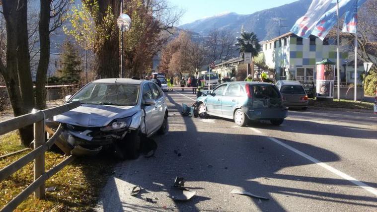 In den Unfall waren drei Autos verwickelt. - Foto: Video Aktiv Schnalstal