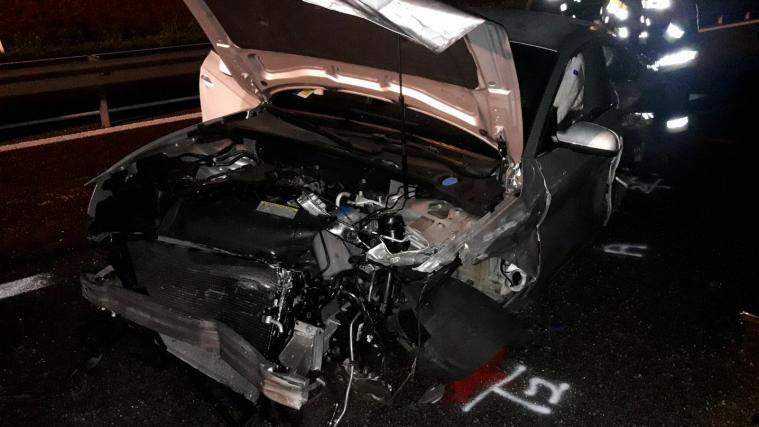 Der Audi A5 wurde völlig zerstört. - Foto: FFW Terlan