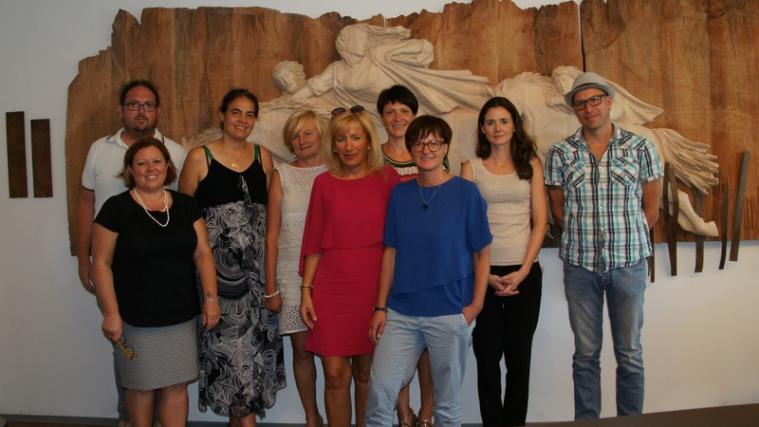 Der Vorstand des VPSS. Von links nach rechts: Martin Grabmaier, Alexandra Latschrauner, Marianna Gasslitter, Emma Rott (stv. Vorsitzende), Elisabeth Gruber, Rita Obkircher, Helene Trippacher (Vorsitzende), Sabine Schreyoegg und Daniel Fiorani.
