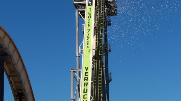 Die höchste Wasserrutsche der Welt "Verrückt".