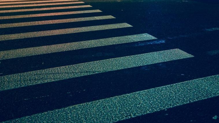 In Auer wurde ein 64-jähriger Passant von einem Pkw angefahren.