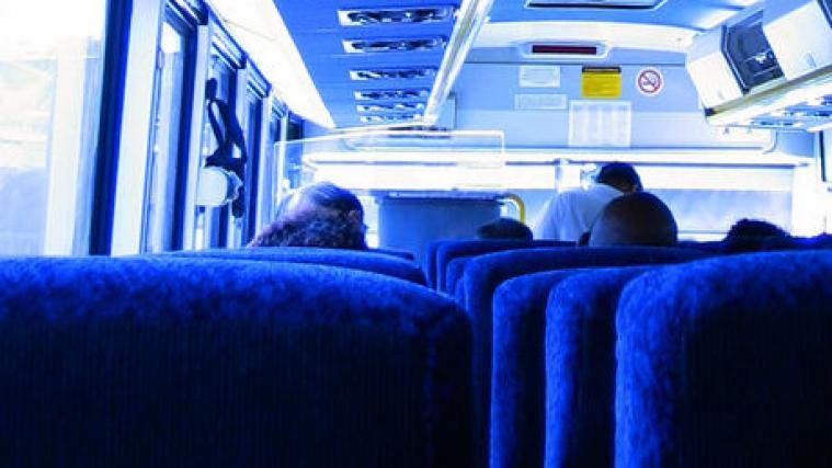 Eine 15-jährige wurde in einem Zug in Nordtirol sexuell belästigt.