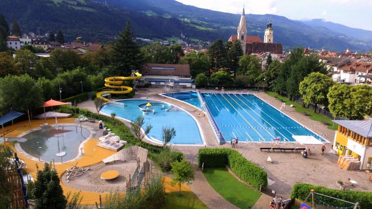 Fünfzehn Wochen Sommer: vom 24. Mai bis 8. September