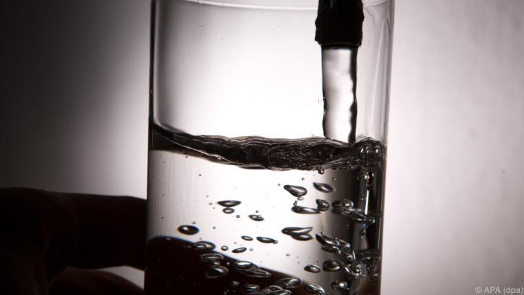 Nicht überall kommt Trinkwasser selbstverstänlich aus der Leitung Foto: APA (dpa)