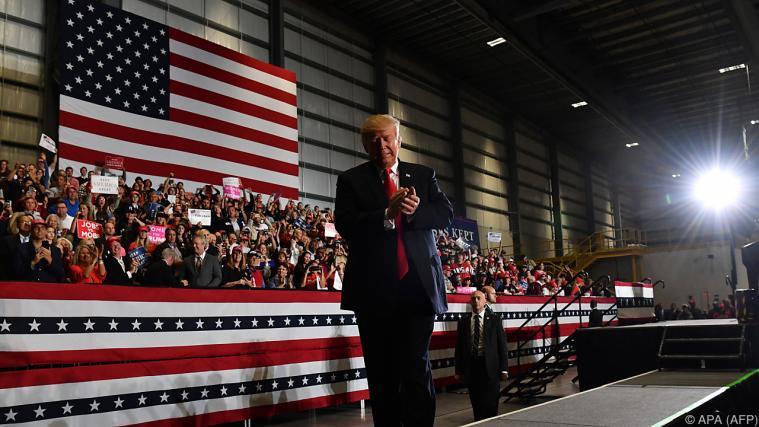 Viele "schlechte Menschen" befinden sich auf dem Weg in die USA Foto: APA (AFP)