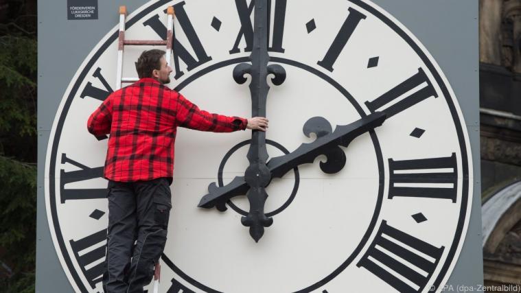 Laut Medienbericht soll die Zeitumstellung 2021 kommen Foto: APA (dpa-Zentralbild)